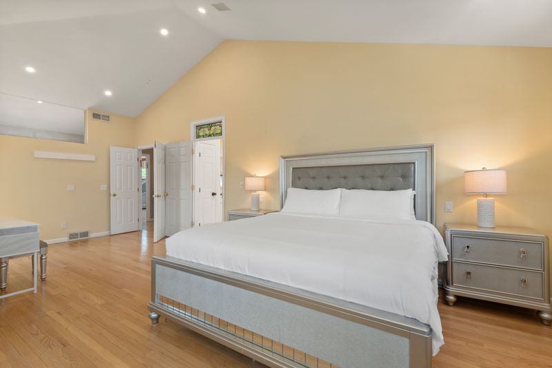 Cb377b93 8903 481f 9b60 98d6add514a5 homerunner