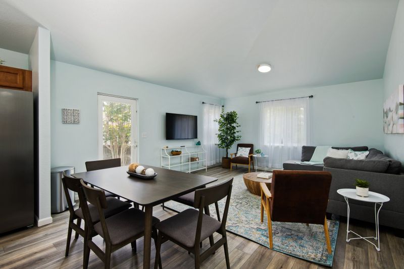 Ce7c0a5d 7bdf 4b62 947e 5b859c8720b2 homerunner