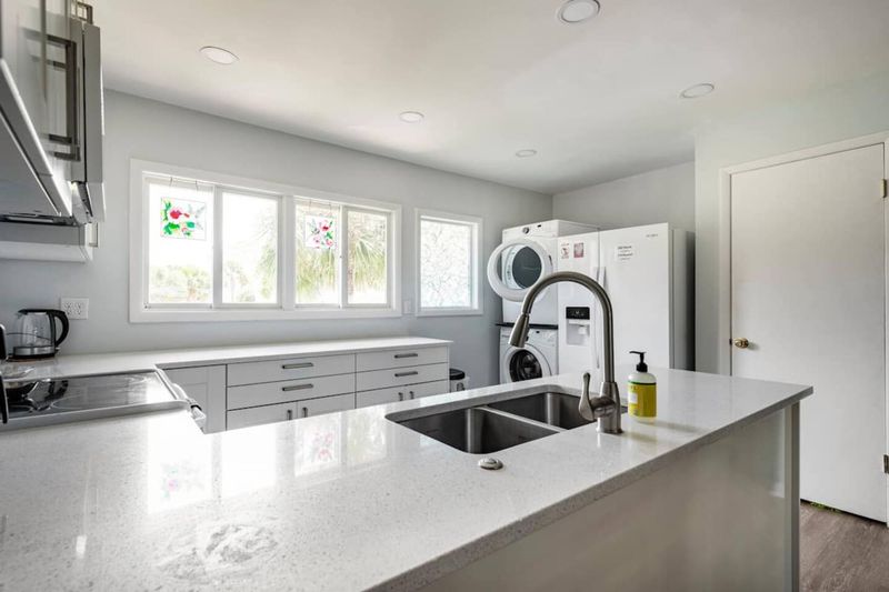 D1a4d17b 3fd6 43b5 b32e b895b28afa15 homerunner