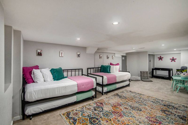 D35f6ad9 2ff5 4546 a50e 224325eee585 homerunner