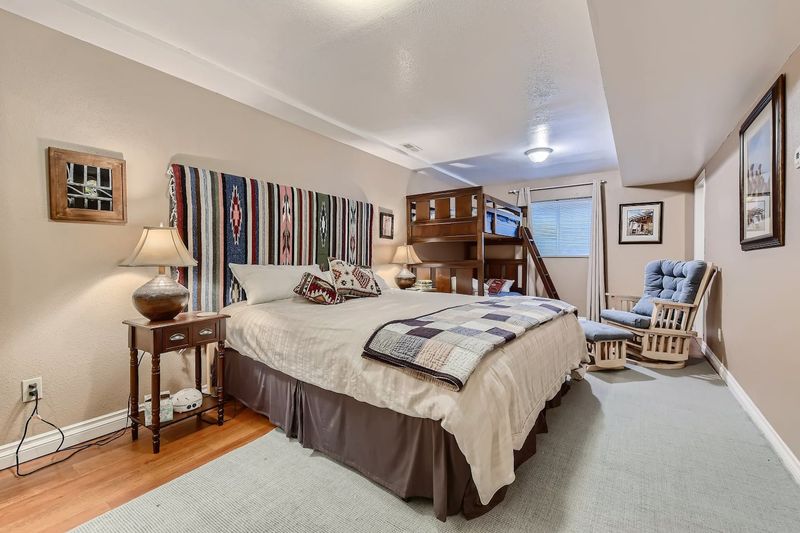 D700b3b9 a7ea 4718 8592 f6b1b2b303e3 homerunner