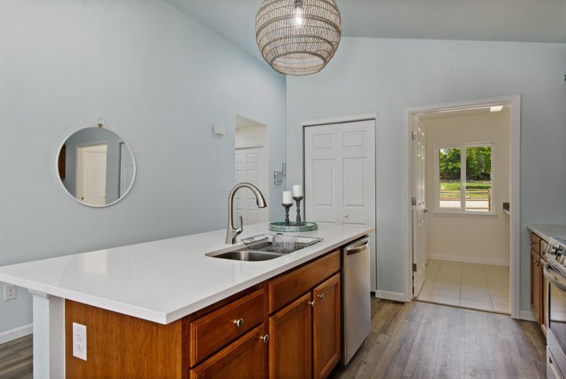 D9ae4d77 8ba3 4b7e a22c c918dc6ba545 homerunner