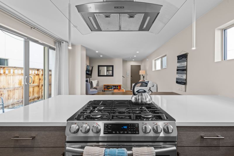 Daf500e8 5c77 414f aafe a33523e61d4c homerunner