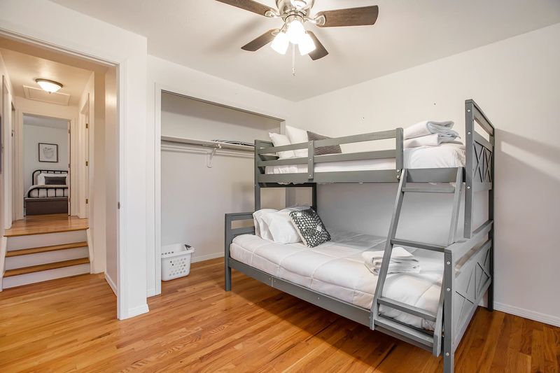 E1ec4064 9e49 4782 b987 703e3ddab98f homerunner