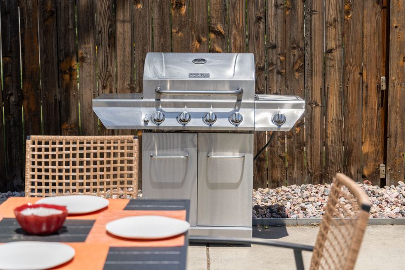 E2ef3fea dec5 46f3 92d9 3f10d338b51d homerunner