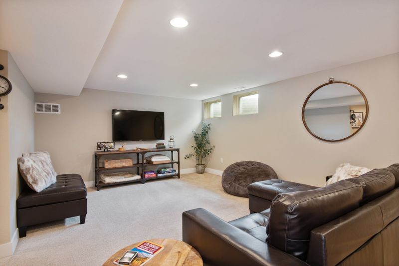 E7b2e2d7 fd23 4786 8d9d 2281babaf26e homerunner