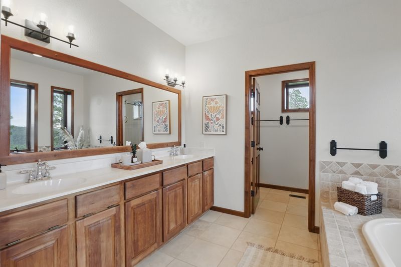 E7c69800 2459 439f b177 04e76452f05a homerunner