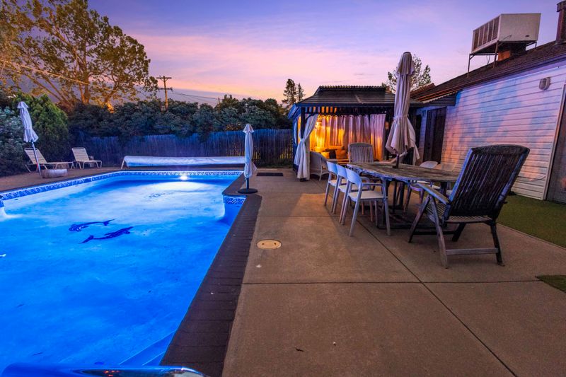 Ee5a15a2 f18d 4c6d b79f f69324ef8e77 homerunner