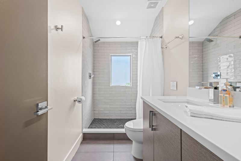 Ef4a1c2e c6c7 4227 ada8 48229b89b785 homerunner