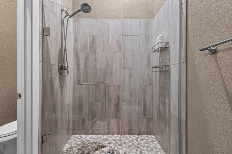 Ef60863e 04ba 477b b3ab bfba1bb59a9a homerunner