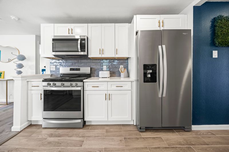 F45fe594 e29a 4777 93ec 9202135a87ea homerunner