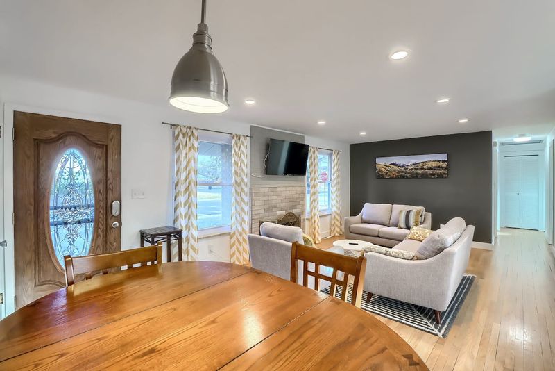 F6e82f67 7f4c 425a b27b cc45d4c15c38 homerunner