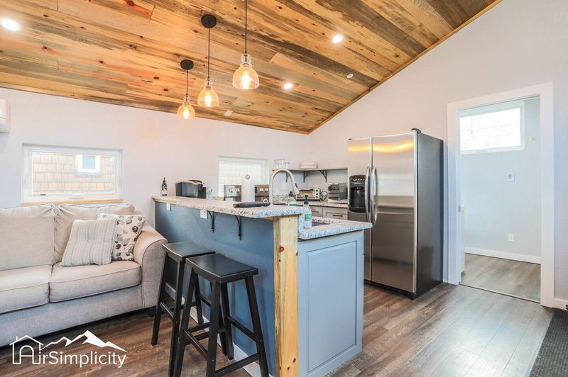 F88c28b1 4e3d 44ad b595 1bbd4f37ec4a homerunner