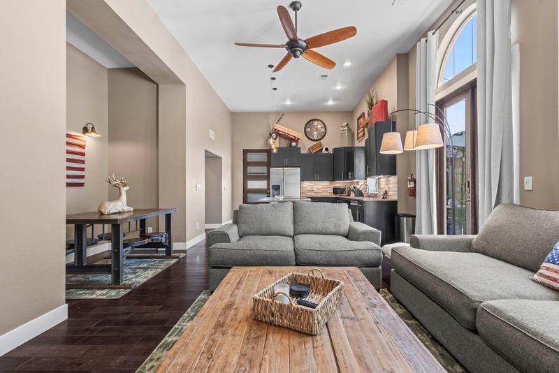 F9c57dcd 291e 45f6 a6d7 96d5a6cb7ed2 homerunner