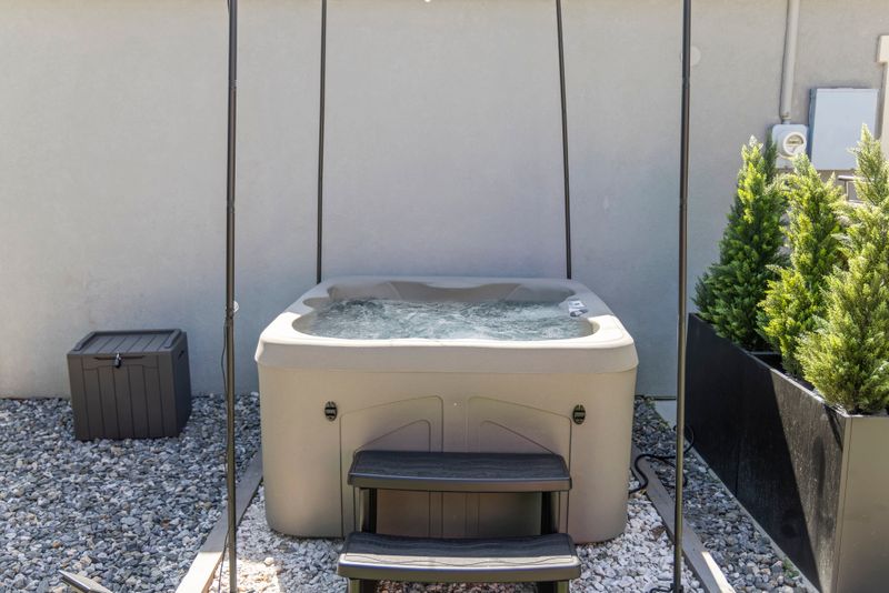 Ffe8f93b b068 4d5e b3f7 5eb5e9c1209b homerunner