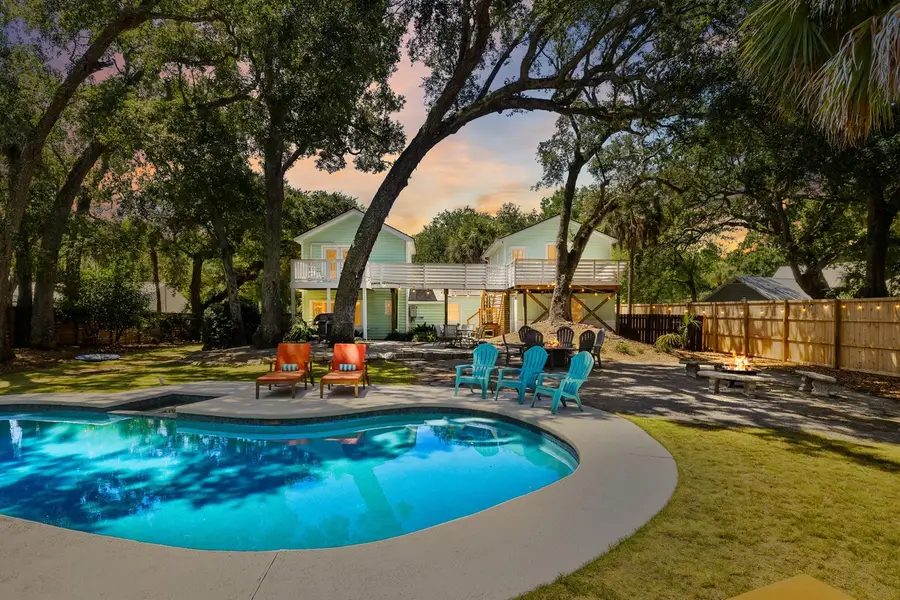 Swimming pool + Endless of outdoor space for your group to enjoy!