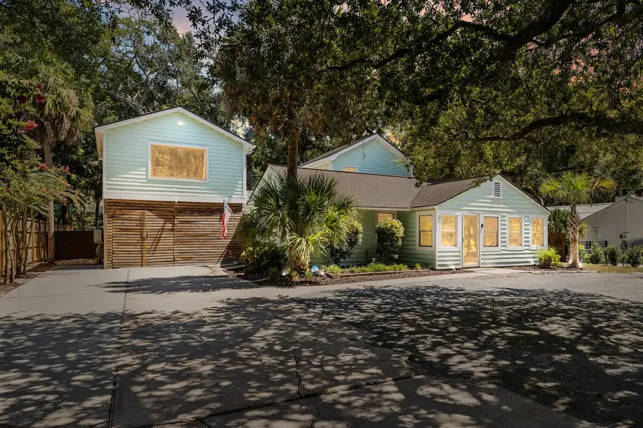 Endless amounts of off-street parking in a private driveway! 