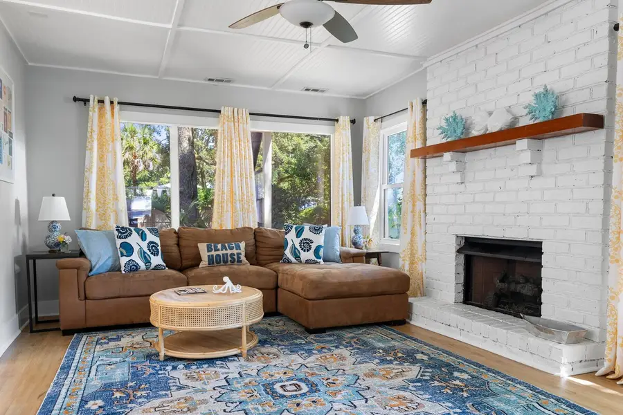 Spacious living room with plenty of seating for your group
