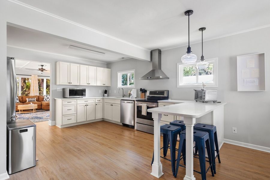 Fully equipped kitchen with everything you need to cook a meal with seating for 4 at the island! 