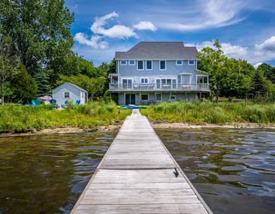 Lakefront homes