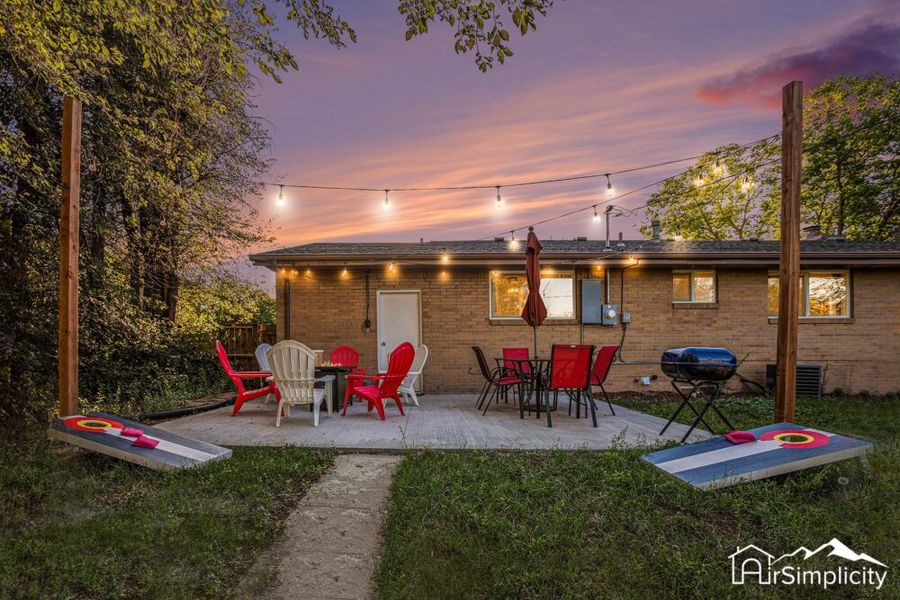 2 Homes  | 10 Bedrooms | 15 min walk apart Main Image