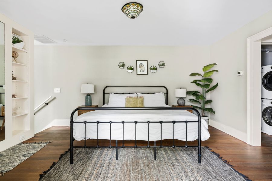 Master Bedroom w/ King Bed