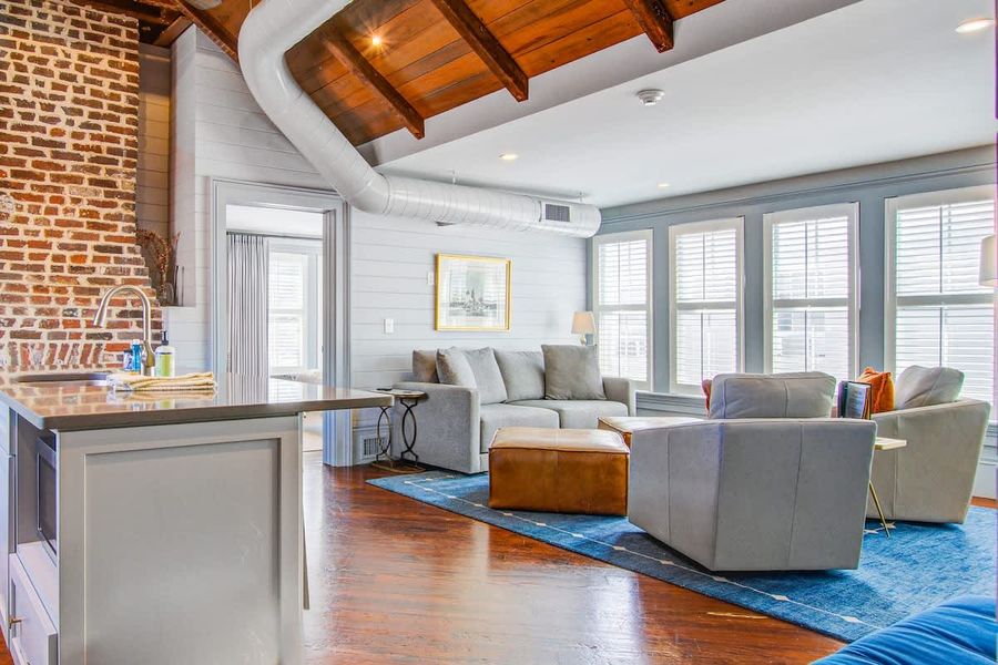 Your 2BR Historic Downtown Suite - Steps from King!