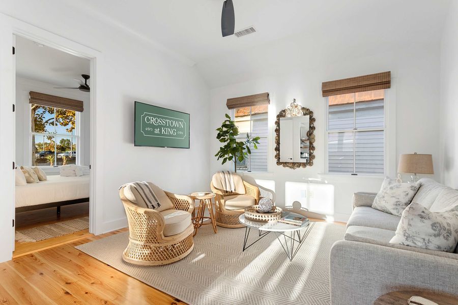 The living room allows for plenty of relaxation space for your group!