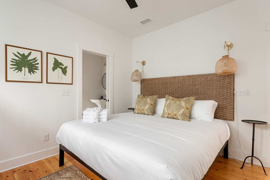 Bedroom #1: King Bed 