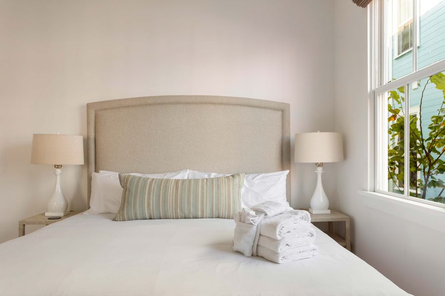 Bedroom #4: King Bed 