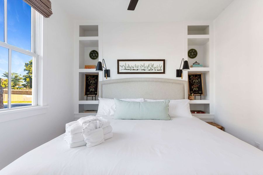 Bedroom #5: King Bed 