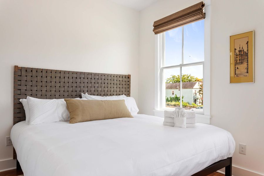 Bedroom #5: King Bed 