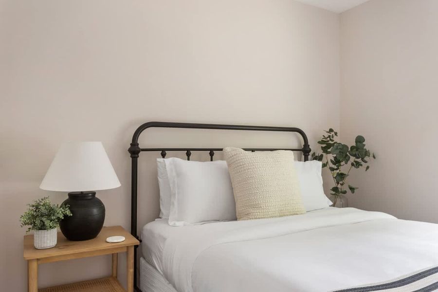 Bedroom #3: Queen Bed 