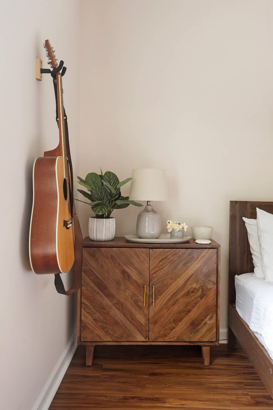 Bedroom #2: Queen Bed 