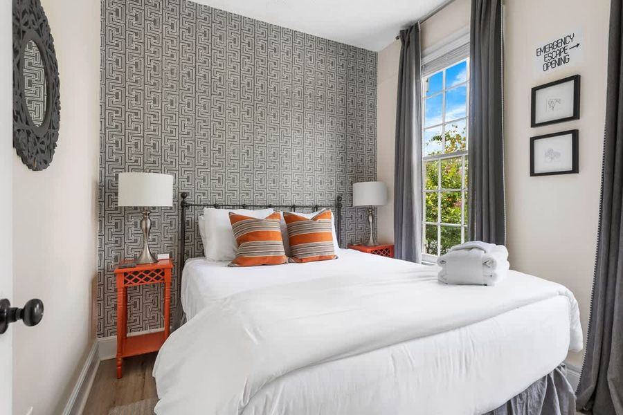 Bedroom 3: Queen Bed + TV + Ceiling Fan!
