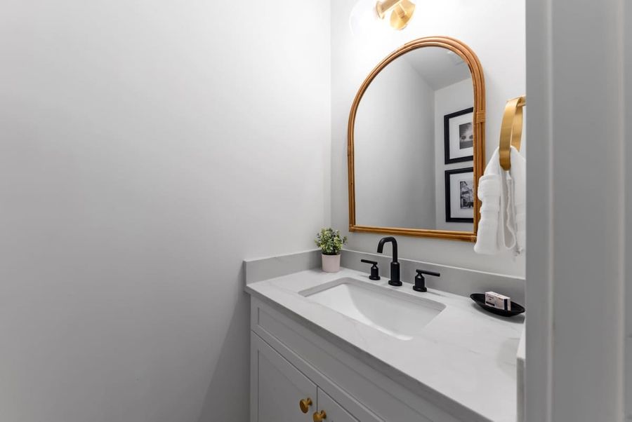 Bathroom 3: Half bath