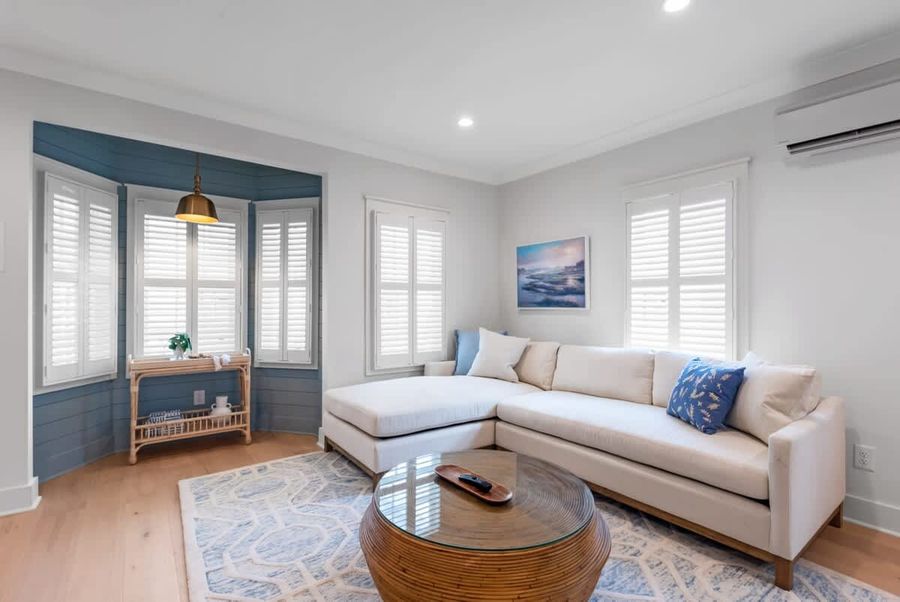 Spacious living room with seating for your entire group!