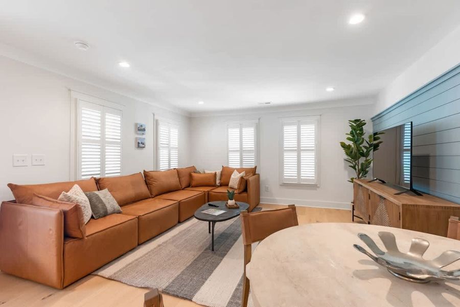 Enjoy the lovely home where you will find everything you need for the best experience imaginable.