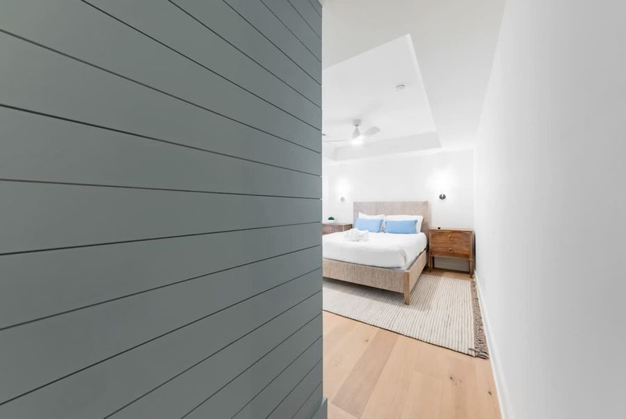 High-quality linens, sheets, and enough pillows to start a small pillow war.