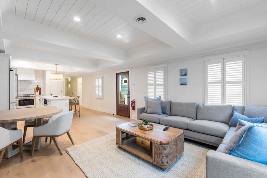 Enjoy the lovely home where you will find everything you need for the best experience imaginable.