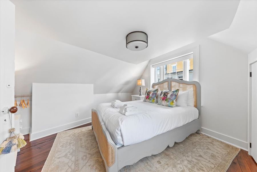 Bedroom 3: Queen Bed