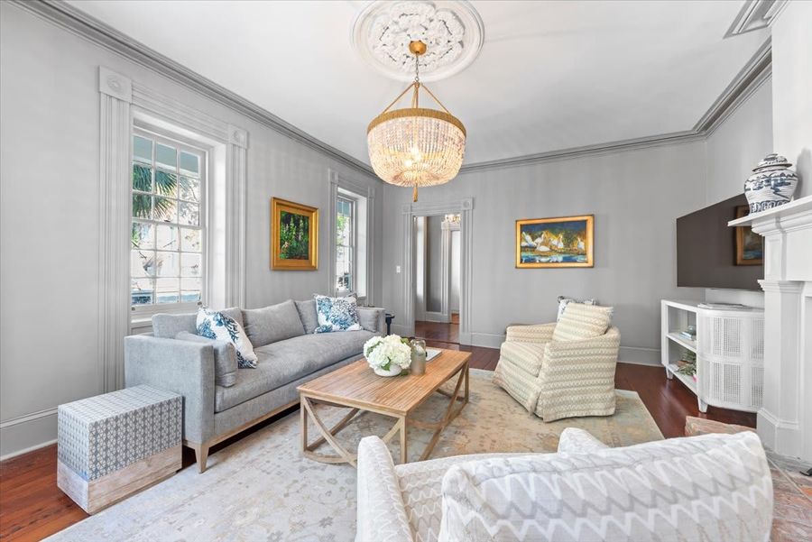 Spacious living room with seating for your entire group