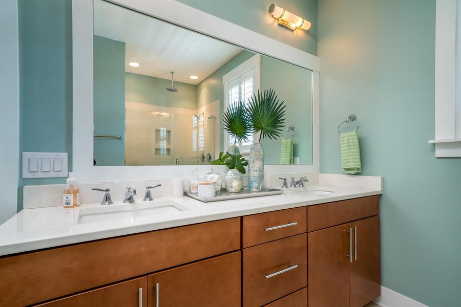 Bathroom 1: Walk-in Shower