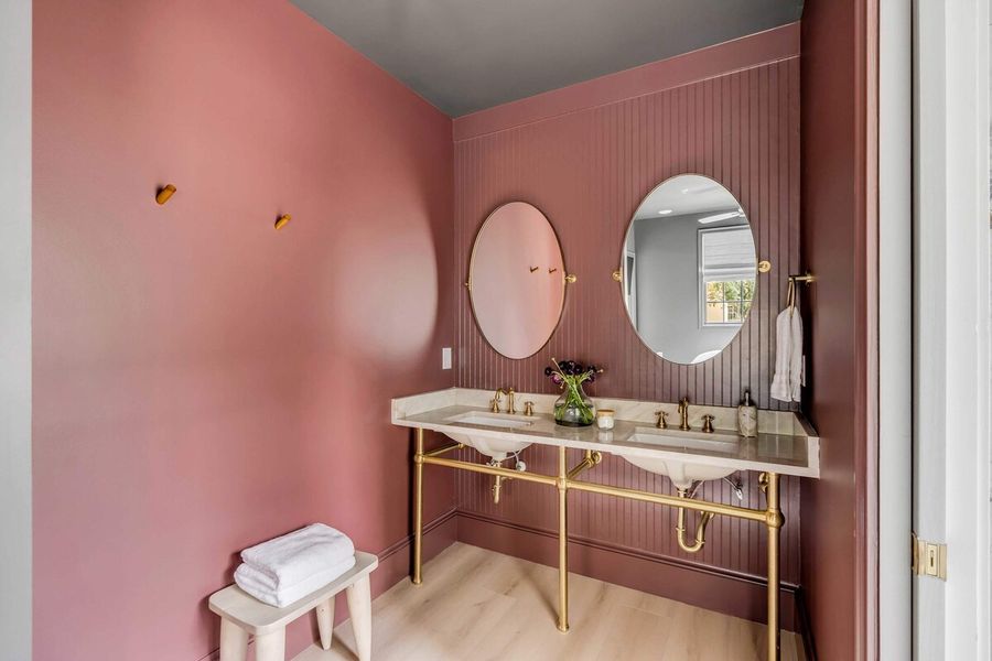 Bathroom 3: Walk-in shower
