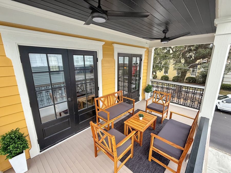 Covered Porch 