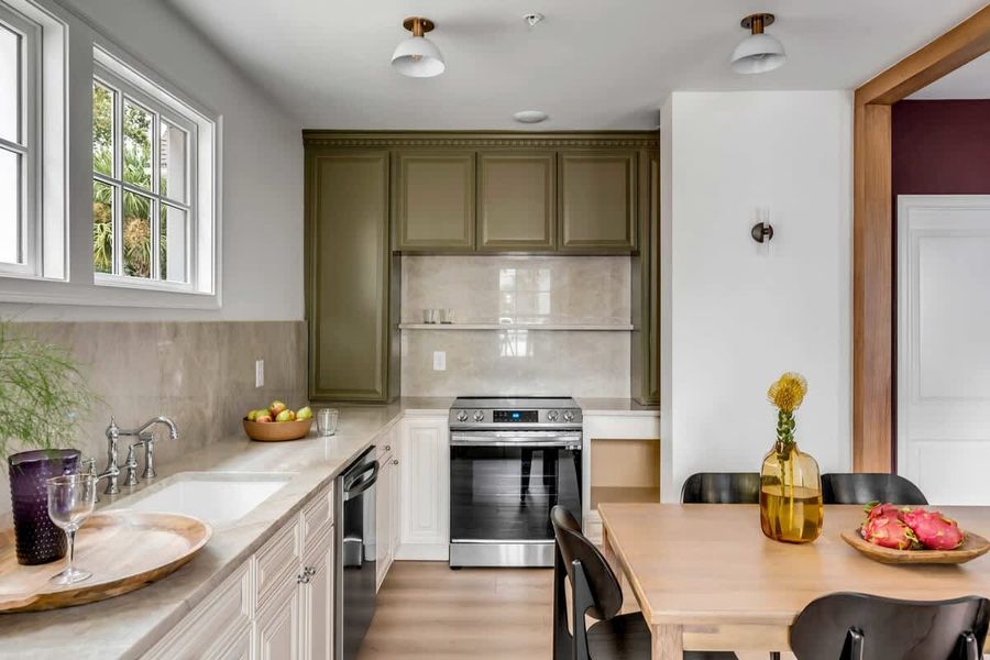 Fully equipped kitchen