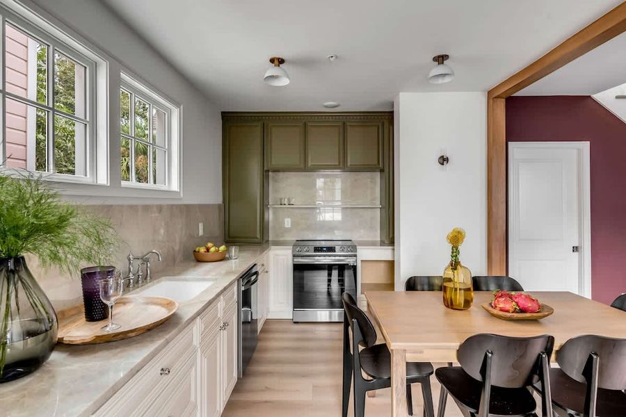 Fully equipped kitchen with everything you need to cook a meal!