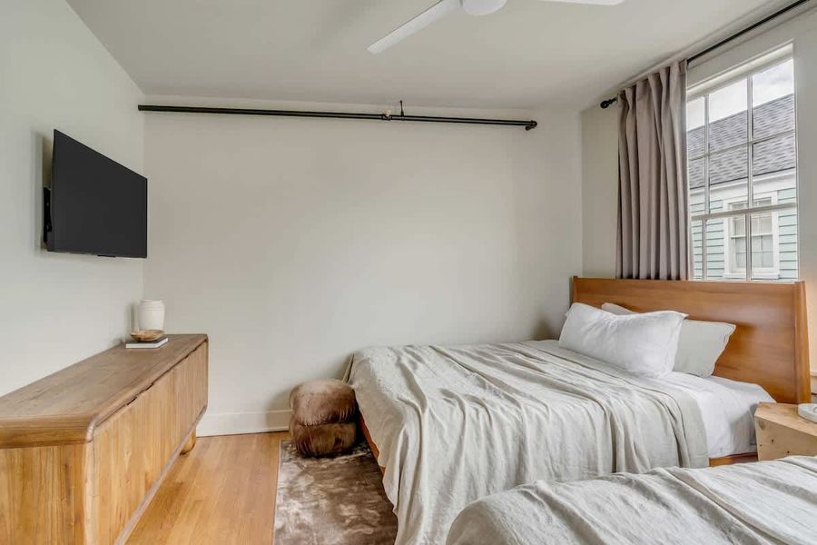 Bedroom 3: Queen Bed + Queen Bed