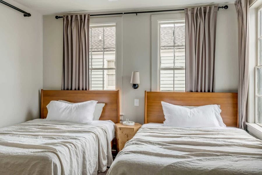 Bedroom 3: Queen Bed + Queen Bed