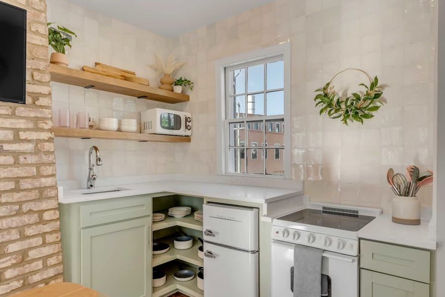 Fully equipped kitchen